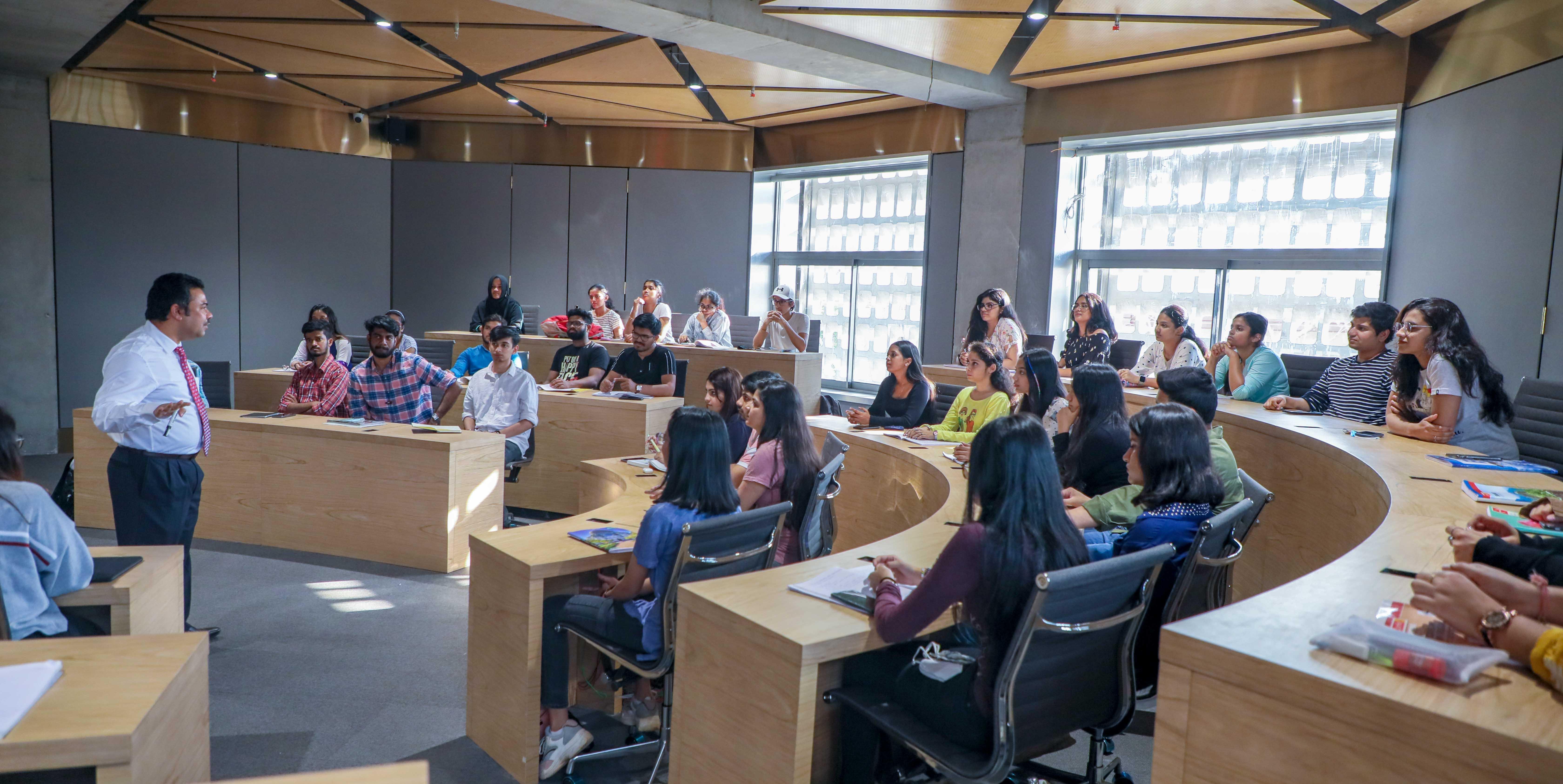 DY Patil  Patil, VPSM Classrooms photo 9